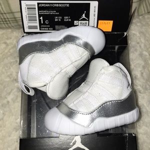 JORDAN 11 CRIB BOOTIE